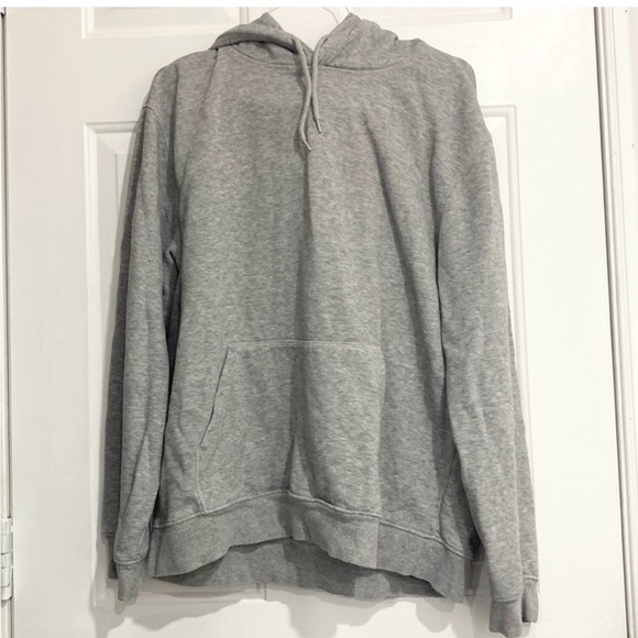 2/$20 Relaxed Fit Grey Hoodie Size L - Picture 1 of 3